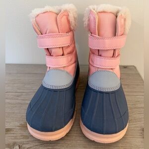 OshKosh B'gosh White Fur Trim Snow Boot